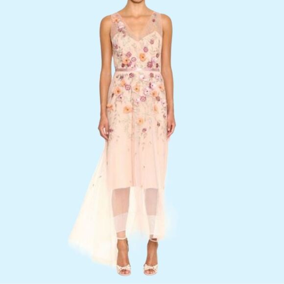 Marchesa Notte | 3D Floral Embroidered Hi-Low Gown in Blush | Size 6 - Picture 3 of 8